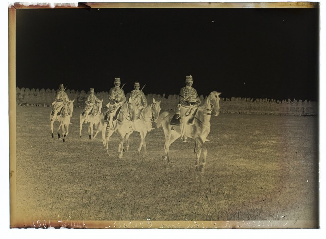 Chasseurs à cheval - aux courses - juillet 1901
