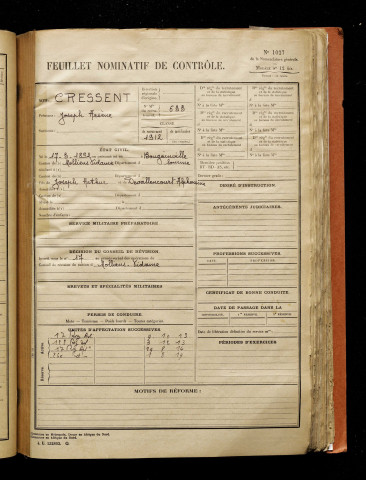 Cressent, Joseph Arsène, né le 17 mars 1892 à Bougainville (Somme), classe 1912, matricule n° 633, Bureau de recrutement d'Amiens
