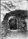 Une cheminée dans les souterrains de Grattepanche, dont le réseau a été constitué durant les XVIIe et XVIIIe siècles par les villageois pour échapper aux guerres