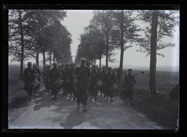 Retour Sissonne 72e, route de Villers - mai 1905