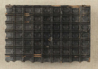 Planche d'impression d'étoffes. Bois gravé à motifs géométriques ou à feuillages stylisés : planche n° 1699