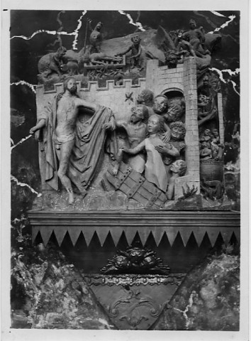Eglise de Molliens-Vidame : détail du bas-relief sculpté représentant le Christ du Jugement dernier