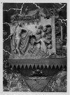 Eglise de Molliens-Vidame : détail du bas-relief sculpté représentant le Christ du Jugement dernier