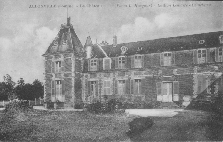 Allonville (Somme). Le château