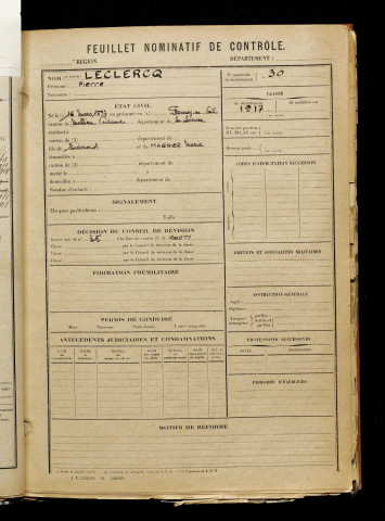 Leclercq, Pierre, né le 16 mars 1897 à Fresnoy-au-Val (Somme), classe 1917, matricule n° 30, Bureau de recrutement d'Amiens