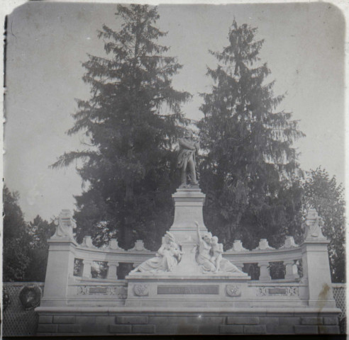 Monument Gambetta à Sèvres