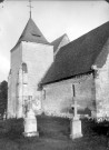 Eglise de Castel, vue extérieure : le clocher et le cimetière