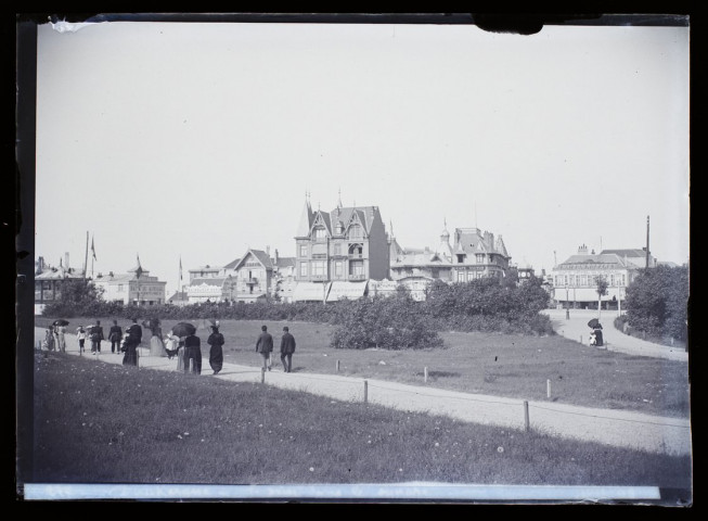 Dunkerque - vue prise dans le square - juillet 1898
