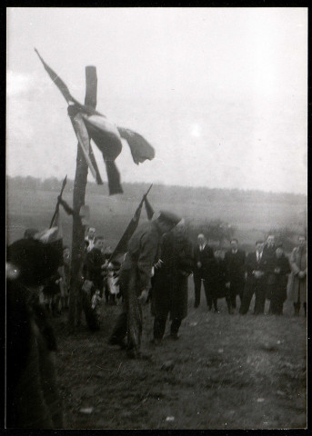 La cérémonie religieuse et les commémorations officielles sur le lieu du crash du Mosquito de Pickard et Broadley