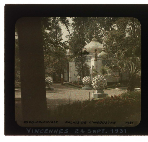 Vincennes. Exposition coloniale internationale : palais de l'Hindoustan