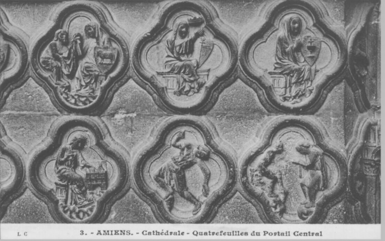 Cathédrale - Quatrefeuilles du portail central