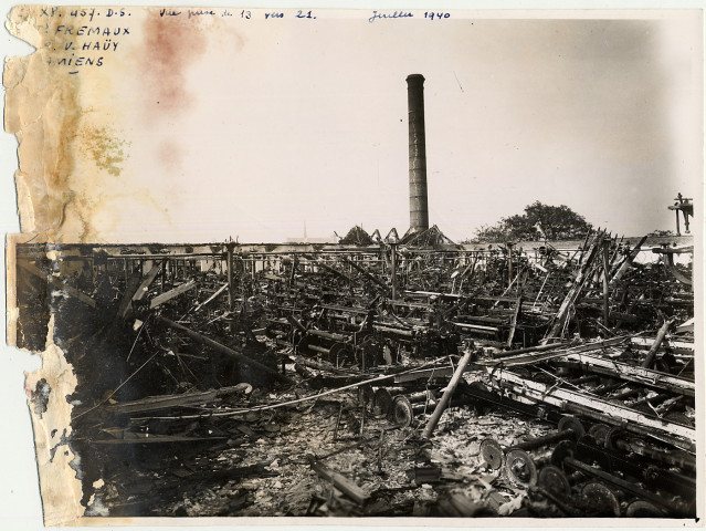 Série de photographie montrant les destructions des bâtiments d'usine de la Société anonyme des Etablissements Frémaux, en 1940