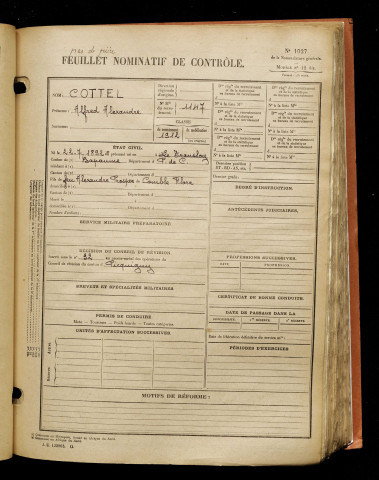 Cottel, Alfred Alexandre, né le 22 juillet 1892 à Transloy (Le) (Pas-de-Calais), classe 1912, matricule n° 1147, Bureau de recrutement d'Amiens