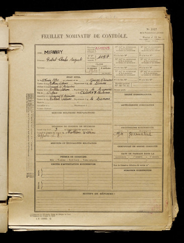 Miannay, Robert Charles Auguste, né le 17 février 1890 à Quesnoy-sur-Airaines (Somme), classe 1910, matricule n° 1097, Bureau de recrutement d'Amiens