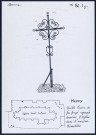Huppy : vieille croix de fer forgé replantée derrière l'église au cimetière - (Reproduction interdite sans autorisation - © Claude Piette)