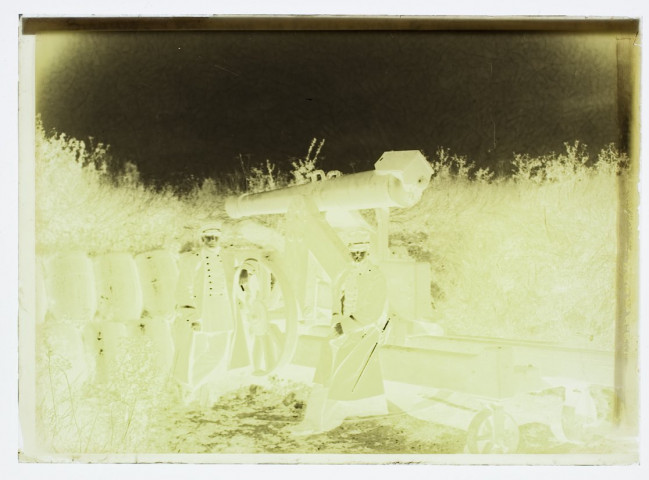 Bergues vue prise dans les fortifications - sergent Gambier - octobre 1899