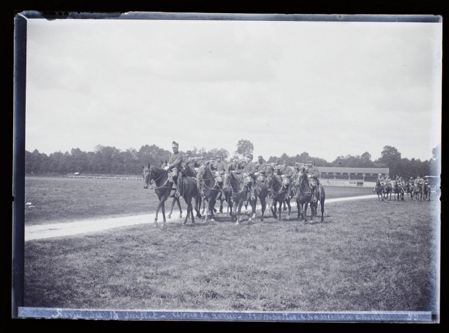 Revue du 14 juillet 1899 après la revue trompettes chasseurs à cheval