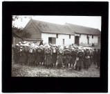 Manoeuvres du 12e territorial au cantonnement à Creuse (Somme)