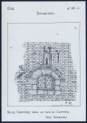 Songeons (Oise) : niche oratoire dans le mur du château - (Reproduction interdite sans autorisation - © Claude Piette)