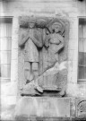 Epinal. Musée Chaumousey: dalle funéraire en gré de Verry de Cintrey seigneur de Darnieulles mort en 1363 et de sa femme Jeannette, appartenant à l'église de Chaumousey