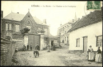 L'Etoile (Somme). La mairie - Le clocher et le presbytère