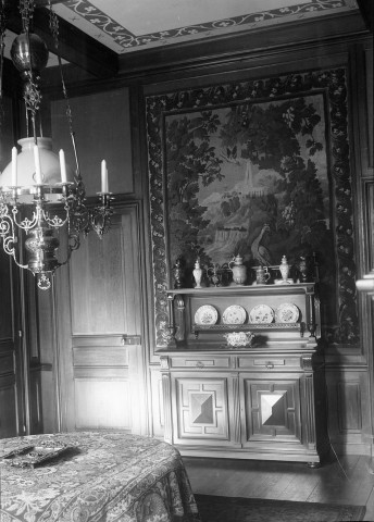 Meuble ancien d'une maison