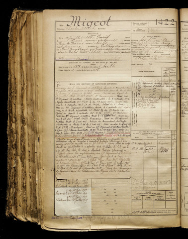 Migeot, Charles Albert, né le 11 juillet 1897 à Paris 18e Arrondissement (Paris), classe 1917, matricule n° 1422, Bureau de recrutement d'Amiens