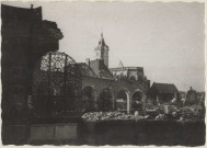 Amiens. Le marché Lanselles et l'église Saint-Germain après les bombardements de 1940