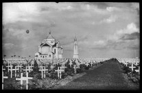 Ablain-Saint-Nazaire. La chapelle, le cimetière et la tour-lanterne