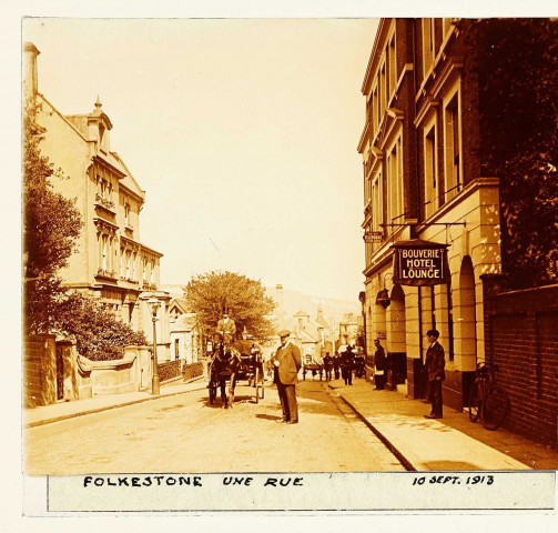 Folkestone. Une rue, Bouverie Hotel Lounge (25 Bouverie Road East)