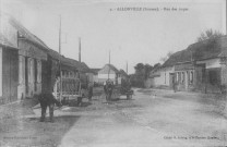 Allonville (Somme). Rue des Auges