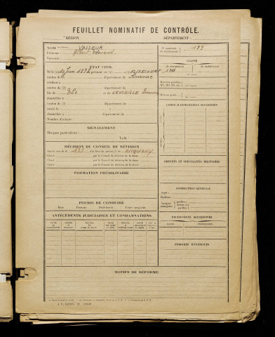 Vasseur, Albert Edouard, né le 10 juin 1898 à Flixecourt (Somme), classe 1918, matricule n° 139, Bureau de recrutement d'Amiens