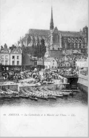La cathédrale et le marché sur l'eau
