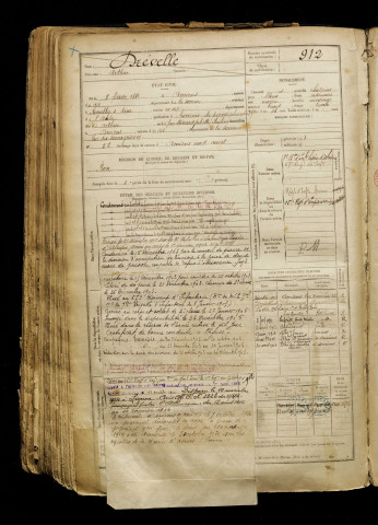 Drévelle, Arthur, né le 08 février 1881 à Amiens (Somme), classe 1901, matricule n° 912, Bureau de recrutement d'Amiens