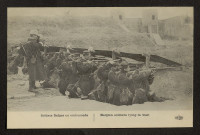 SOLDATS BELGES EN EMBUSCADE. BELGIAN SOLDIERS LYING IN WAIT