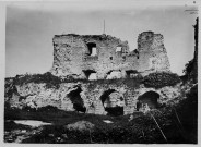 Château de Coucy-le-Château : les ruines du château détruit le 27 mars 1917