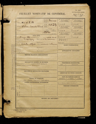 Hiver, Kléber Gérard Roland, né le 18 mars 1886 à Condé-Folie (Somme), classe 1906, matricule n° 1129, Bureau de recrutement d'Amiens