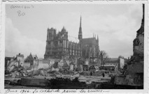 La Cathédrale parmi les ruines