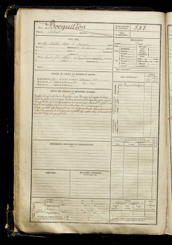 Bocquillon, Albert, né le 23 octobre 1895 à Amiens (Somme), classe 1915, matricule n° 548, Bureau de recrutement d'Amiens