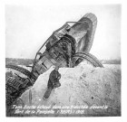 Tank boche échoué dans une tranchée devant le fort de la Pompelle (Reims) 1918