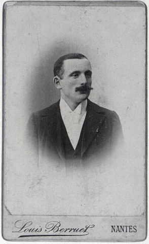 Photographie d'Eugène Ferdinand Marie Emery