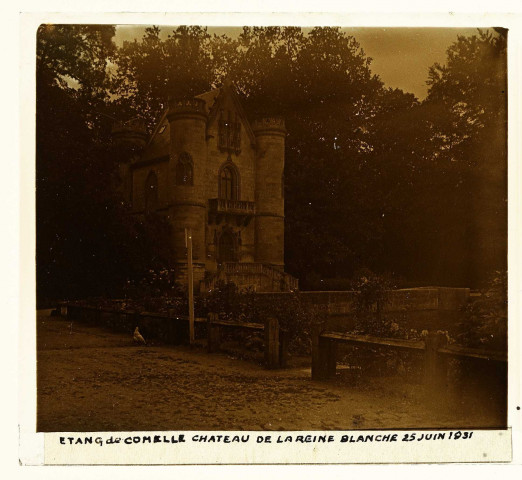 Etangs de Commelles. Château de la Reine Blanche