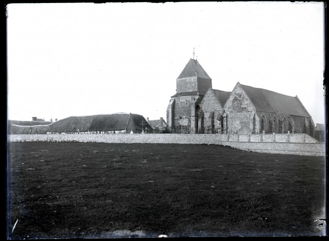 La vieille église de Cayeux-sur-Mer et son cimetière