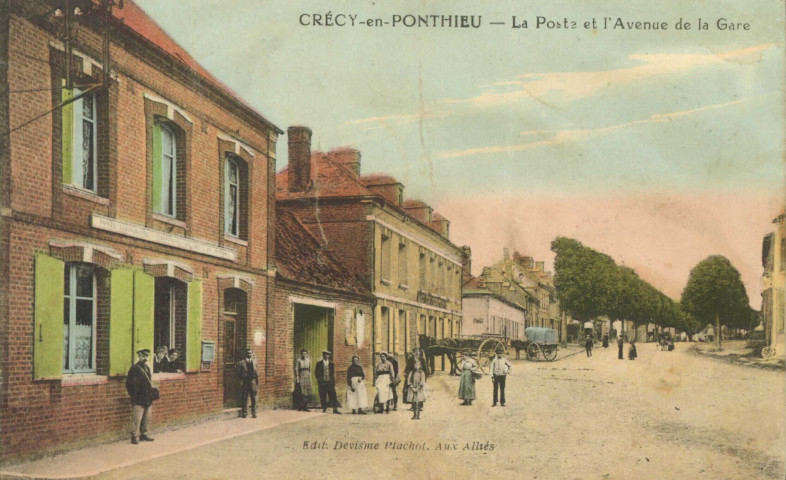 Crécy-en-Ponthieu. La Poste et l'Avenue de la Gare