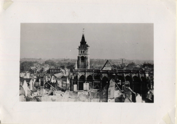 Amiens. L'église Saint-Germain après les bombardements de 1940