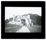 Pierrefonds l'entrée du château - mai 1905