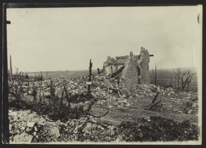 RUINES DE VILLAGE DANS LA SOMME