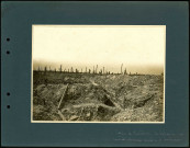 Région d'Herbécourt (Somme), au Bois de la Vache. Tranchées allemandes détruites par les bombardements