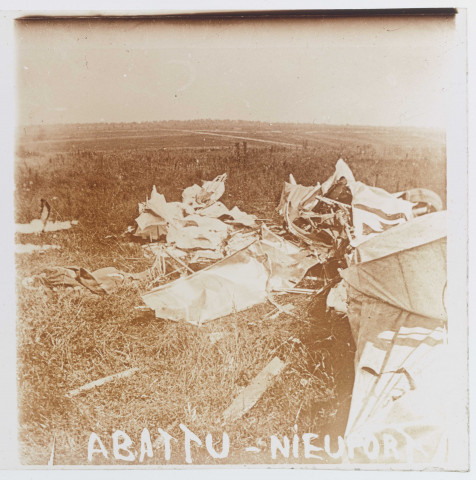 Belgique, aviatik abattu à Nieuport