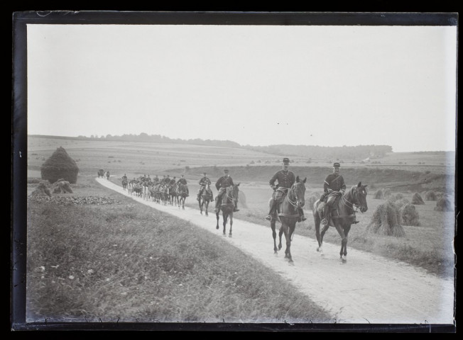 Manoeuvres de santé - août 1905 - route de Saleux à Dury